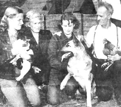 Barbara, Margaret, Betty and Clarence with Animals