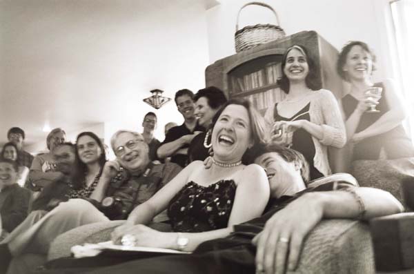 j99040020listening_to_helen